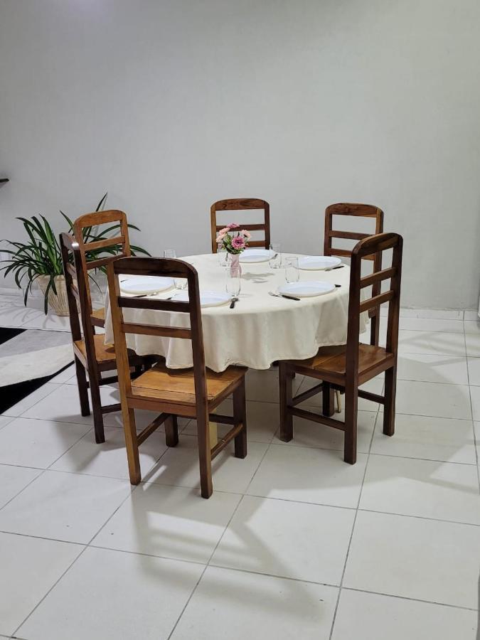 Sobrado 6 Amplo E Confortavel Em Condominio Corumba Exterior photo